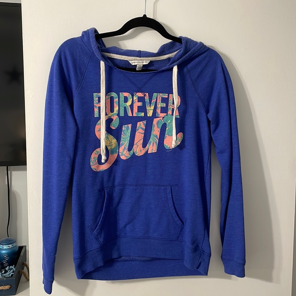 American Eagle hooded sweatshirt, Small, Forever Sun